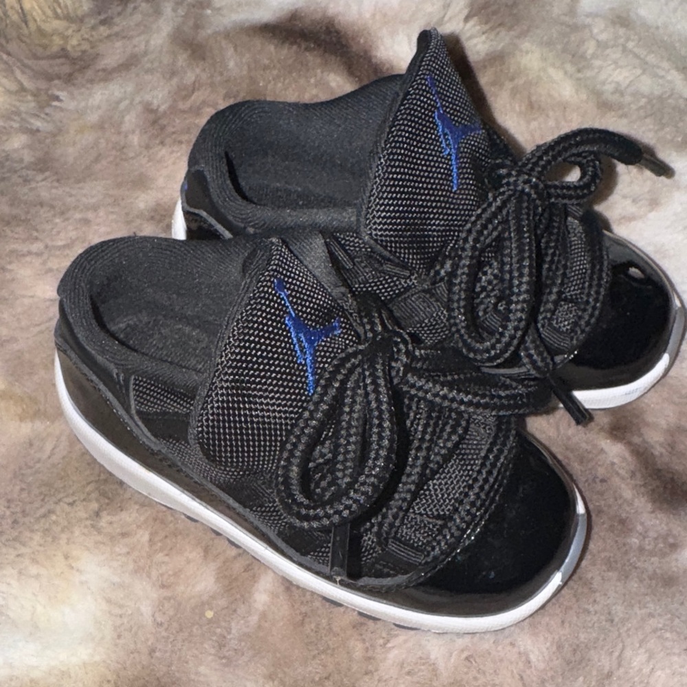Jordan Kids Black and Blue Sneakers